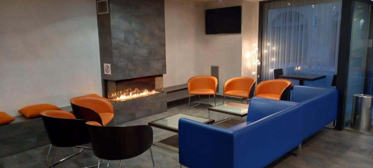 Hotel 9 Sant Antoni Рибес-де-Фресер Экстерьер фото